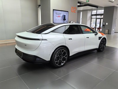 极氪007和特斯拉Model 3怎么选 2026年25万级纯电轿车对比