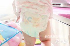 六个月宝宝可以穿拉拉裤吗
