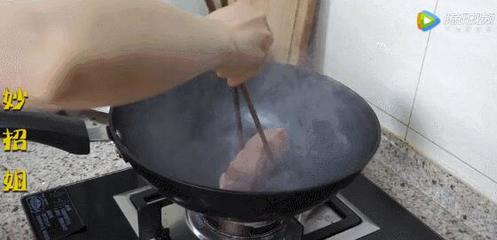 开锅的时候锅中间烧黑了怎么办