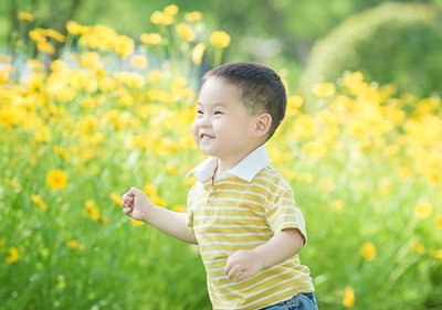 小男孩夏季清爽发型