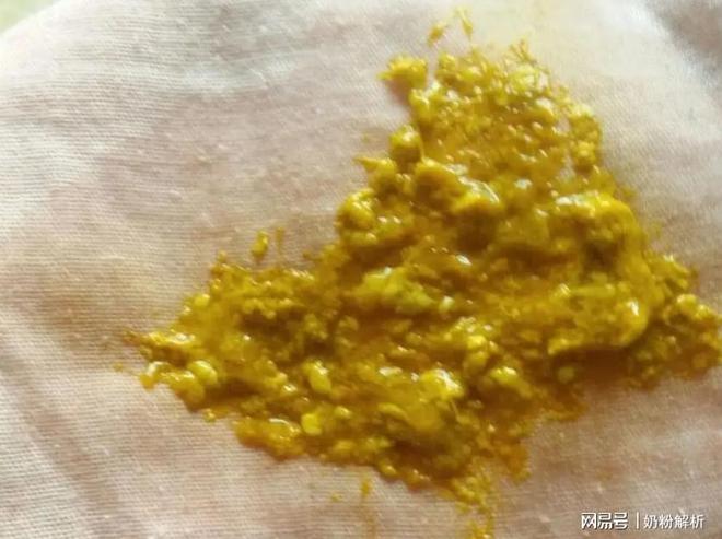 宝宝拉奶瓣怎么选奶粉