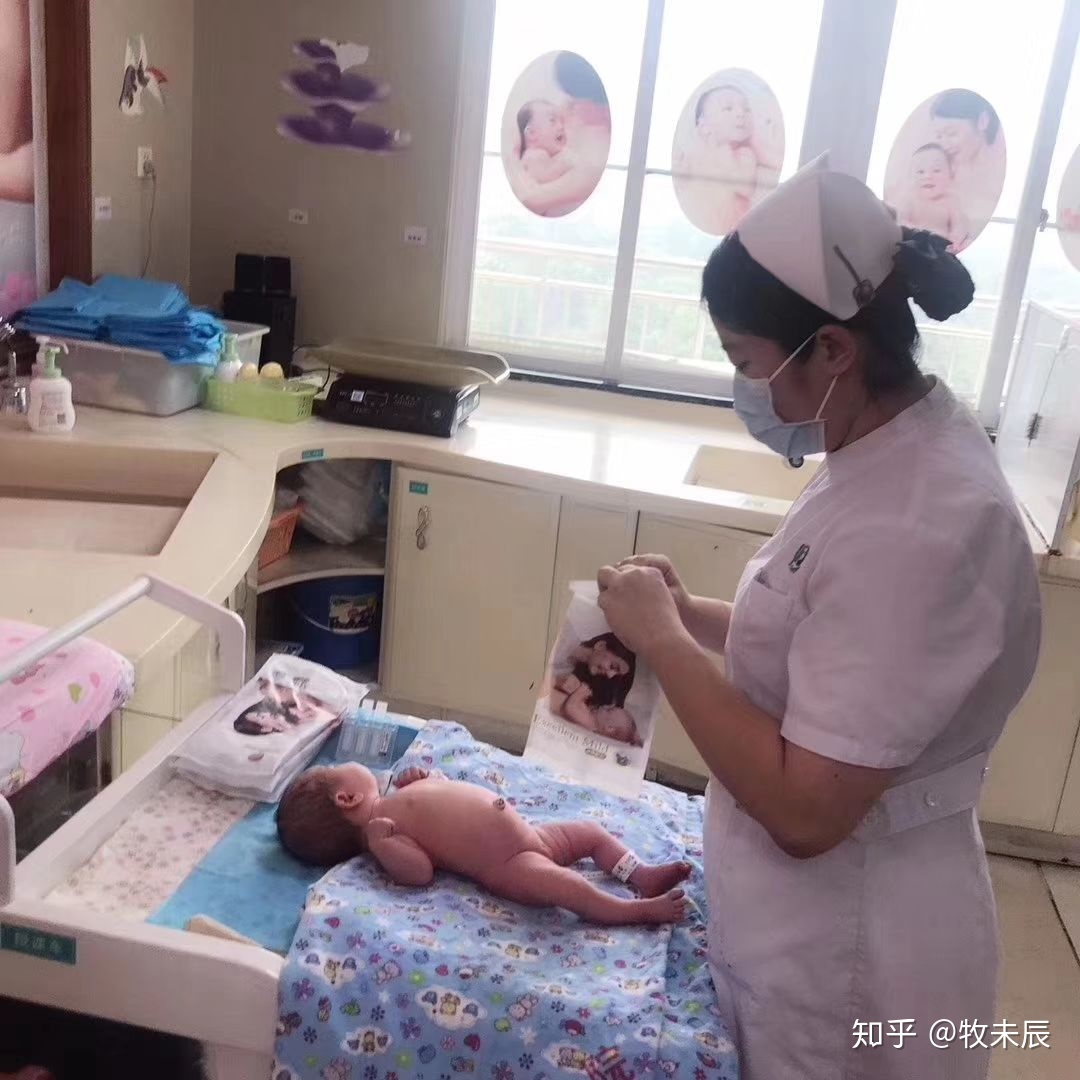 宝宝几个月穿拉拉裤