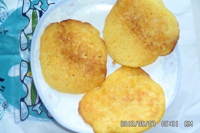 煎玉米饼的家常做法