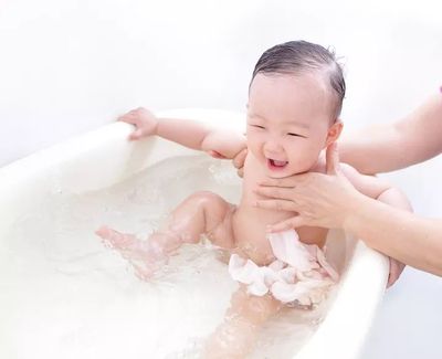 宝宝发烧能洗澡吗