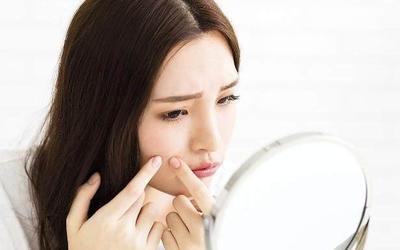 女人生痘痘说明什么