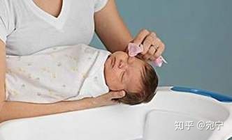 新生儿出生多久洗澡