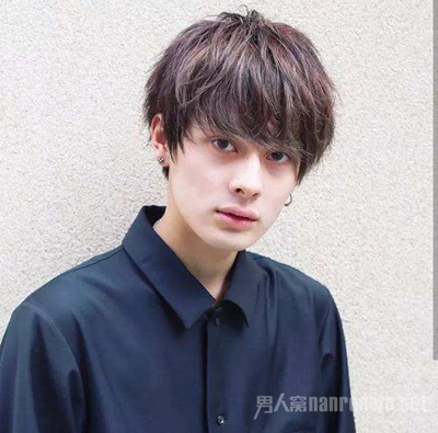 男生短发烫发发型小卷