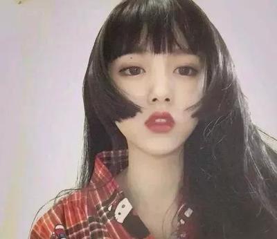 短刘海女二次元