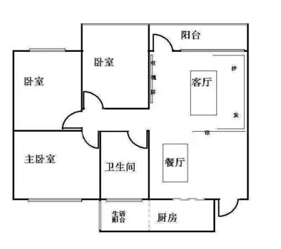 客厅与厨房和卫生间有道梁