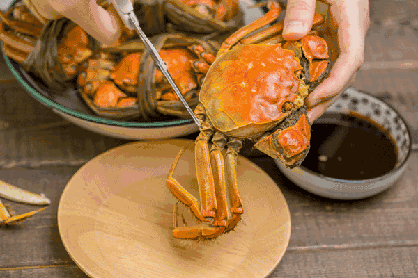 如何吃大闸蟹