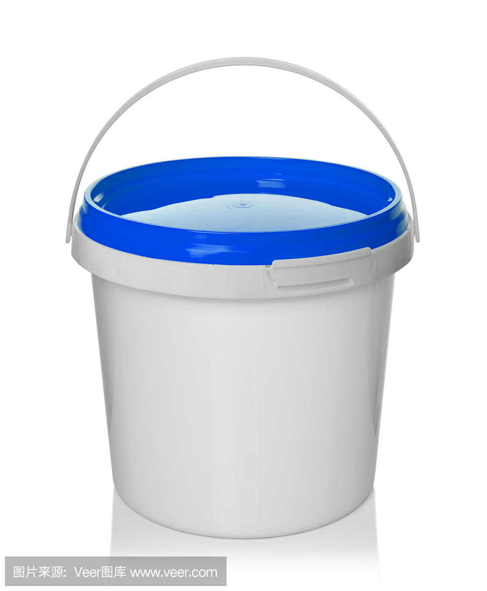 一只空塑料桶