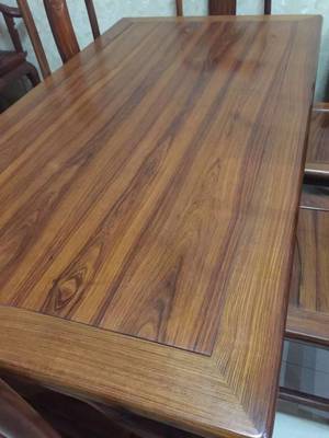 白酸枝家具