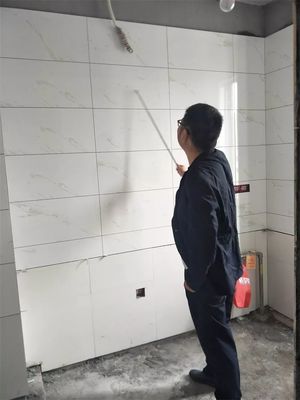 厨房墙砖地砖没对缝