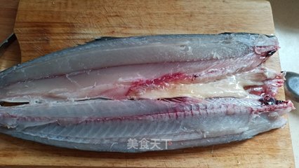 鱼肉红色是怎么回事