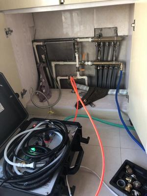 橱柜后边的分水器