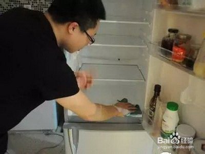 怎么样清洗冰箱