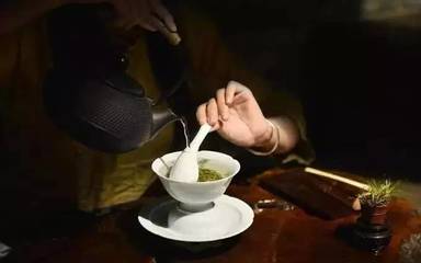 喜欢吃茶叶是怎么回事