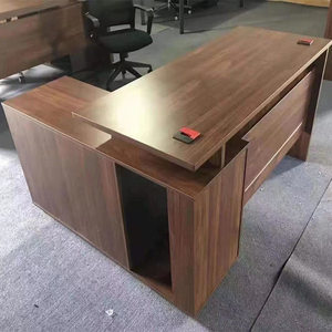 固定板式电脑桌