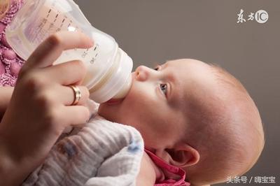 20多天的宝宝吃多少奶