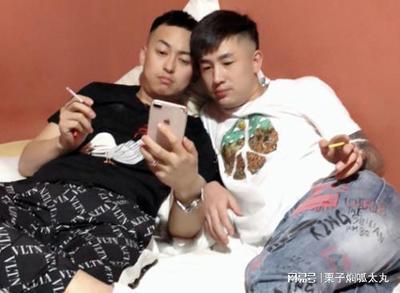 两个兄弟闹掰怎么帮劝
