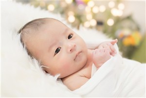 4月出生的名人