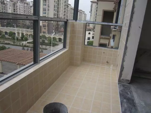 阳台墙