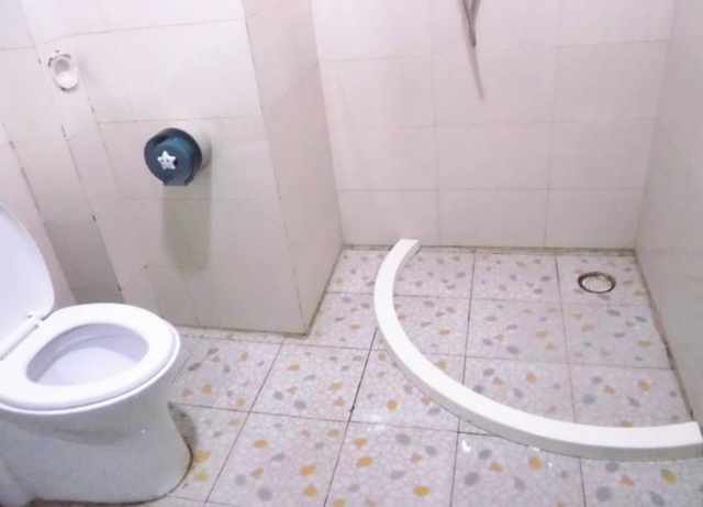 卫生间挡水槽效果图