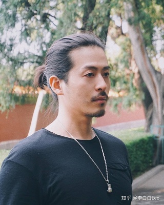 怎样留长发男士