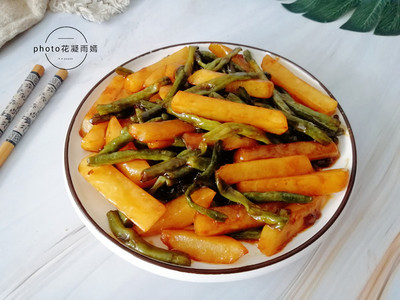 土豆炖豆角的做法