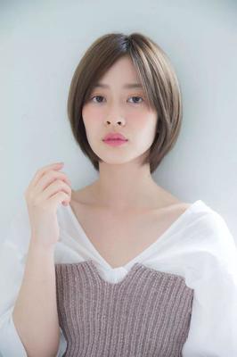 方脸适合扎什么发型