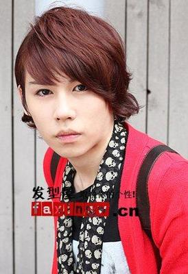 中长发帅气发型女生