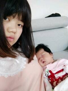 一个月的宝宝老是放屁怎么回事