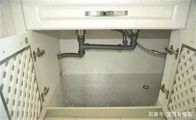 厨房下水管是包在橱柜里么