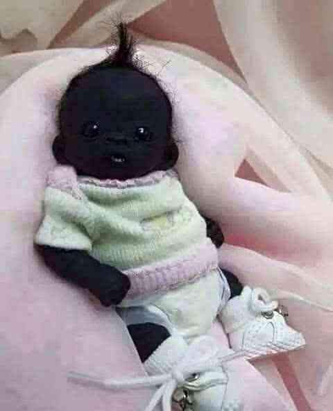 婴儿几个月能看见人