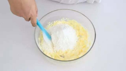 菠萝能和奶粉一起吃吗