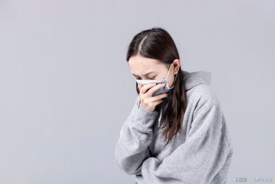 感觉嗓子有东西咳嗽