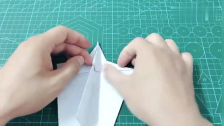 纸飞机回来怎么折