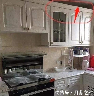 厨房厨柜底部如何打开