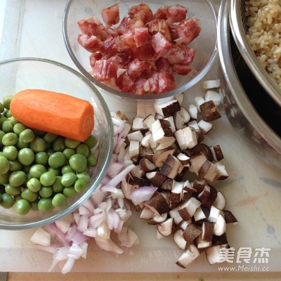 香菇腊肠煲饭做法