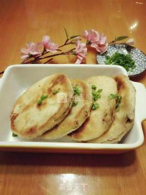 猪肉白菜香菇馅饼