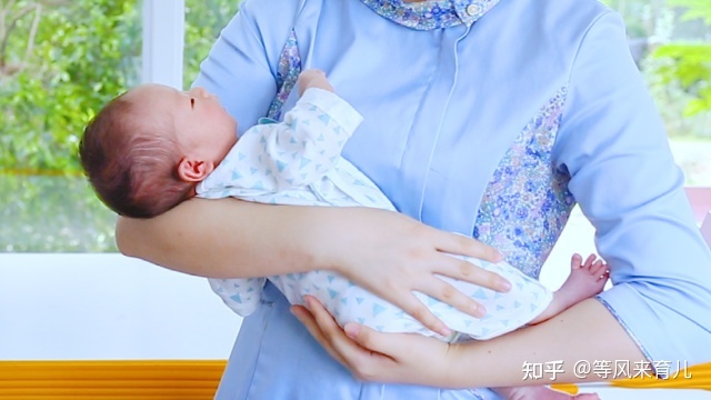 孩子几个月可以竖抱