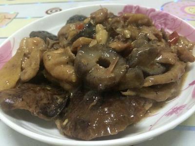 海参焖鸡肉香菇的做法
