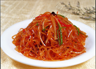胡萝卜丝炒粉条