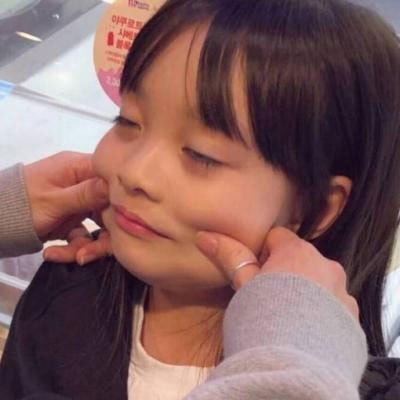 性格很逗比可爱的女生