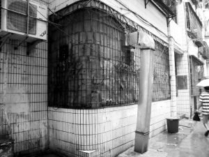 厨房油烟排到地下