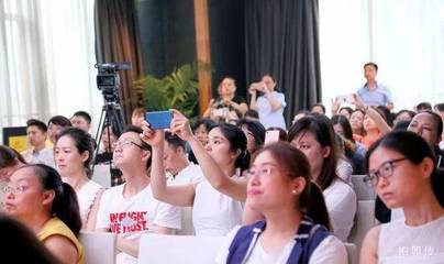 天然气灶下面的橱柜