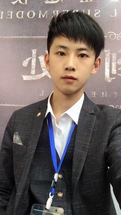 男生短发留长发的过程