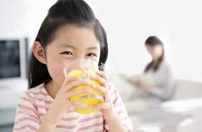 几个月的宝宝可以喝果汁
