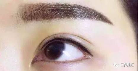 身上来月经能纹眉吗