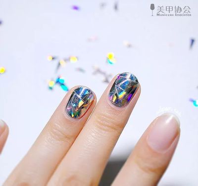 美甲星空贴纸怎么用